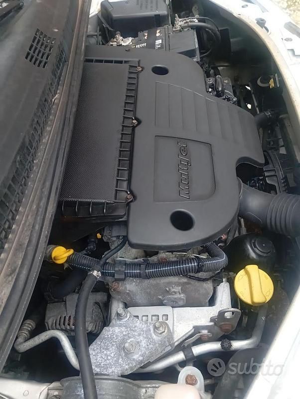 Usata Lancia Musa 2005 Grigio Monovolume