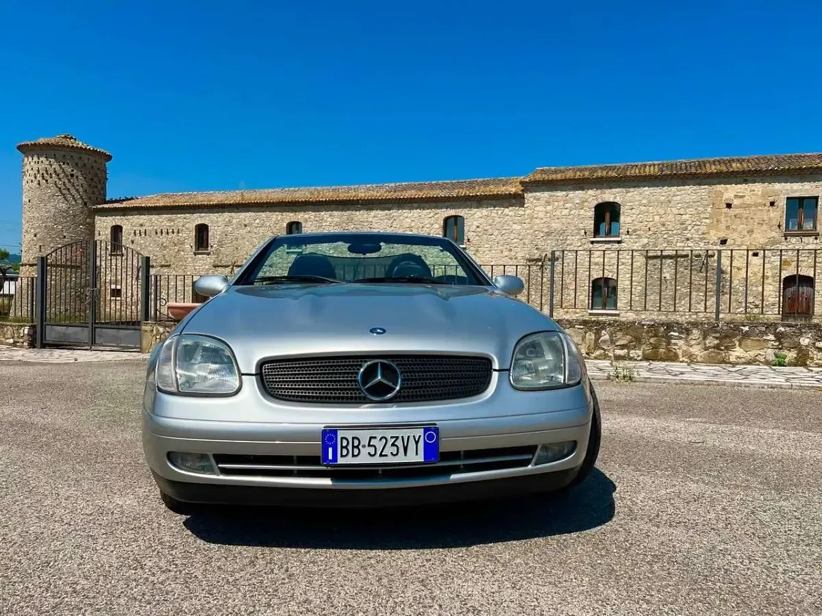 Usata Mercedes SLK200 192 CV (141 kW) 1999 Argento Cabrio
