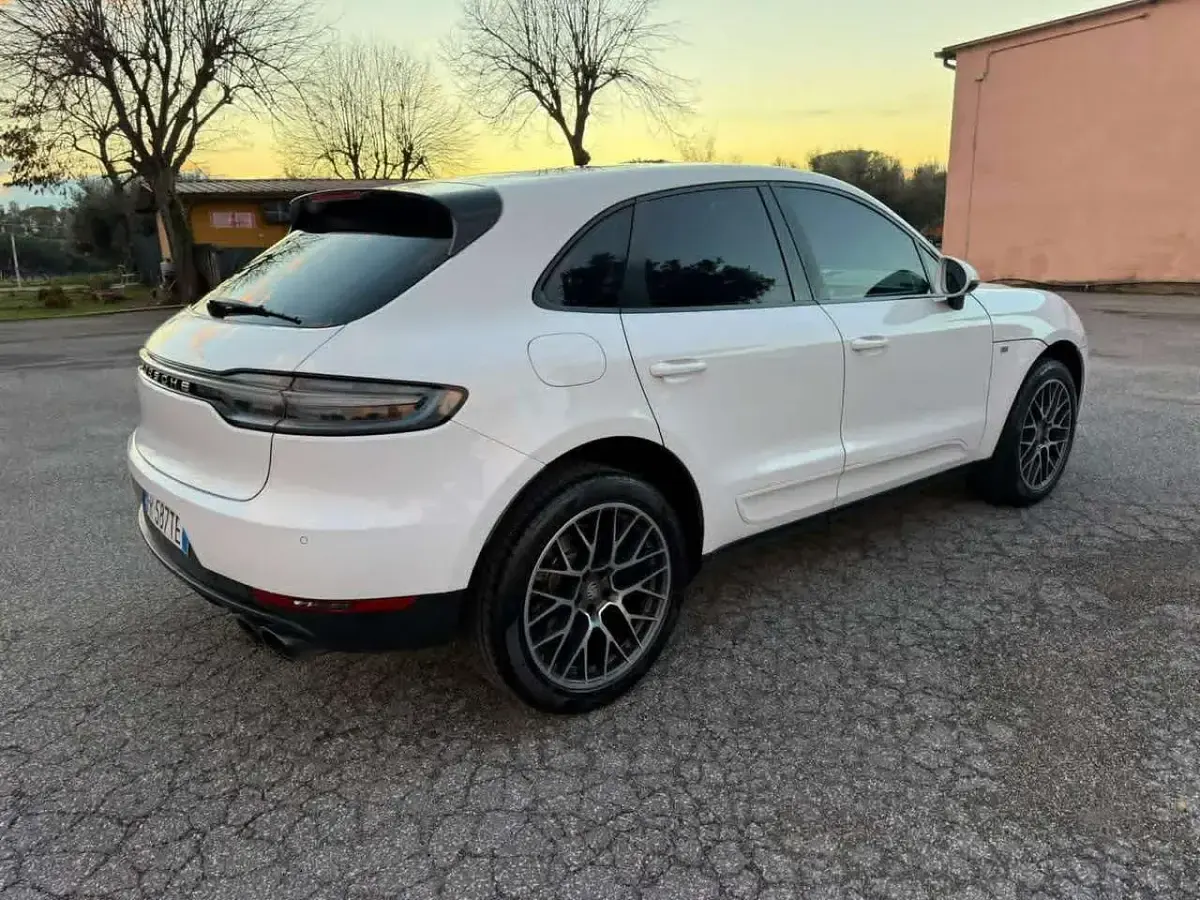 Usata Porsche Macan 252 CV (185 kW) 2018 Bianco SUV