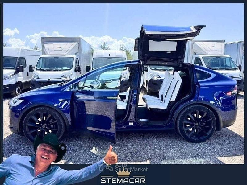 Usata Tesla Model X 158 kW (215 CV) 2017 Blu SUV