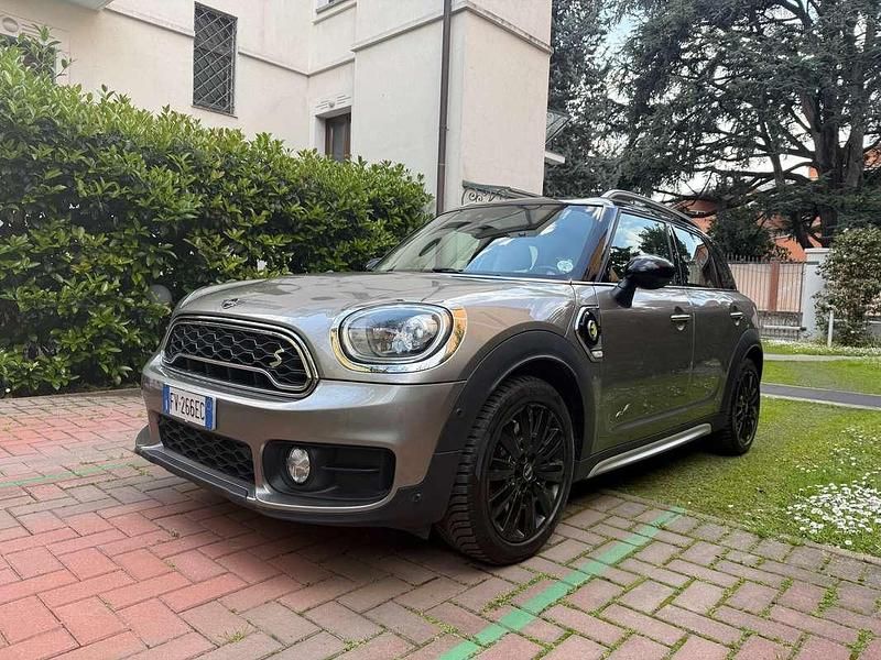 Usata Mini Cooper S Countryman Hype 136 CV (100 kW) 2019 Argento SUV