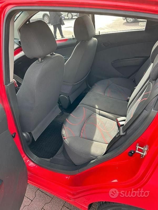 Usata Chevrolet Spark 81 CV (59 kW) 2010 Rosso Utilitaria