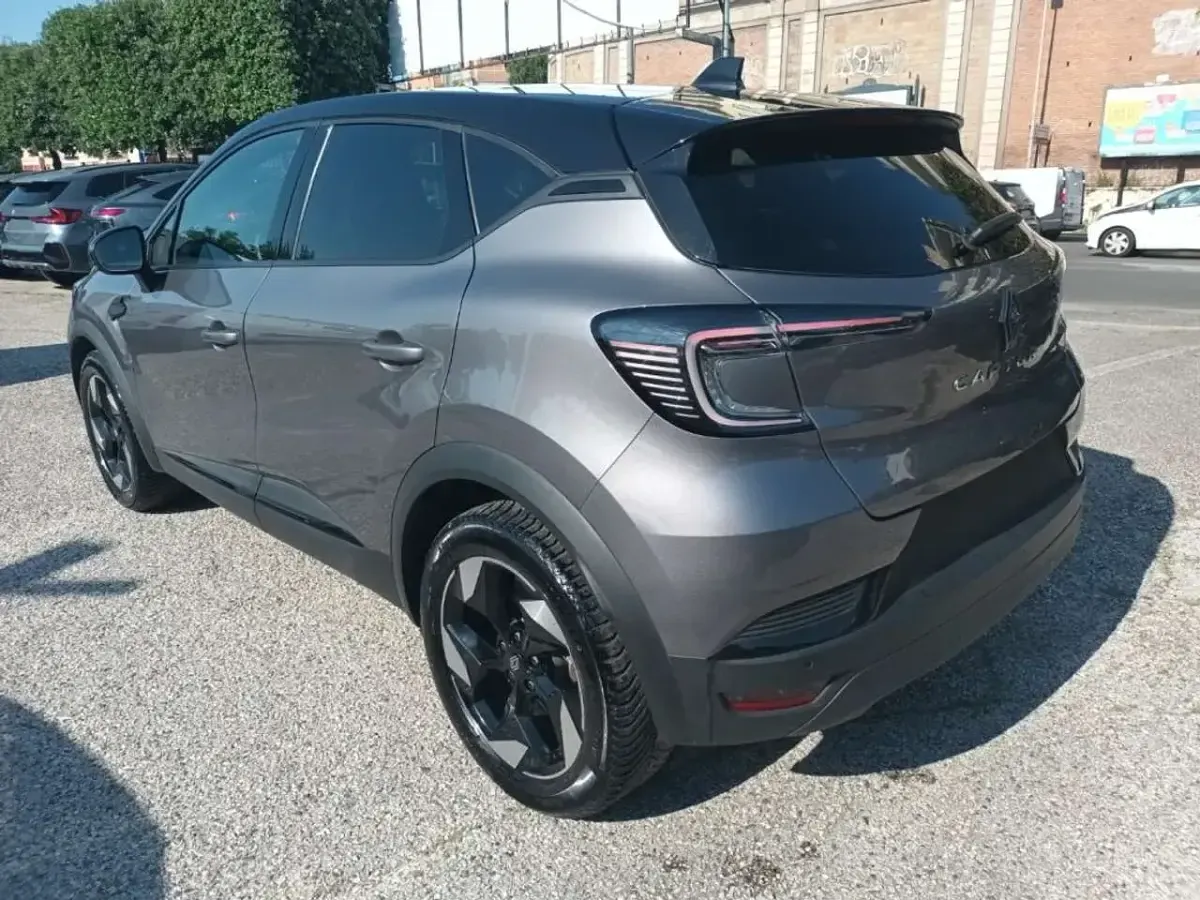 Usata Renault Captur Techno 91 CV (66 kW) 2025 Grigio SUV