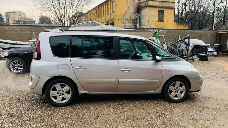 Argento Usata 2007 Renault Espace Monovolume | 3000 € - Immagine 1/4