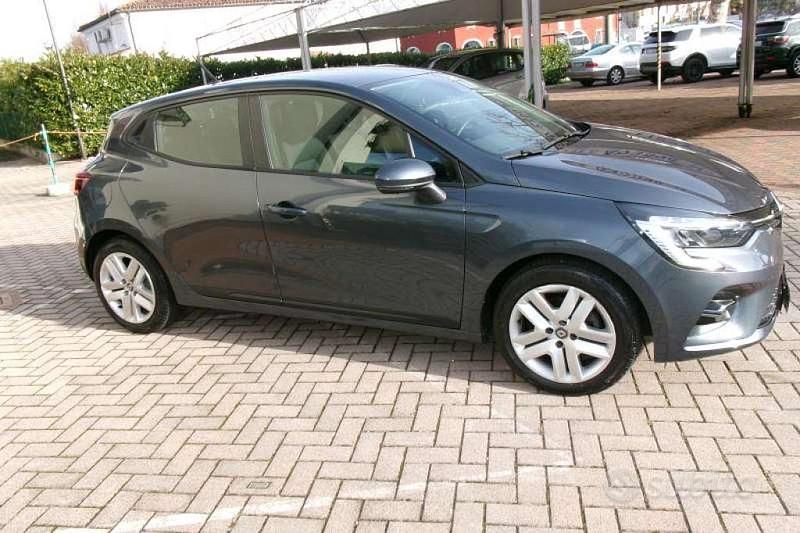 Usata Renault Clio V Business 90 CV (66 kW) 2022 Grigio Berlina