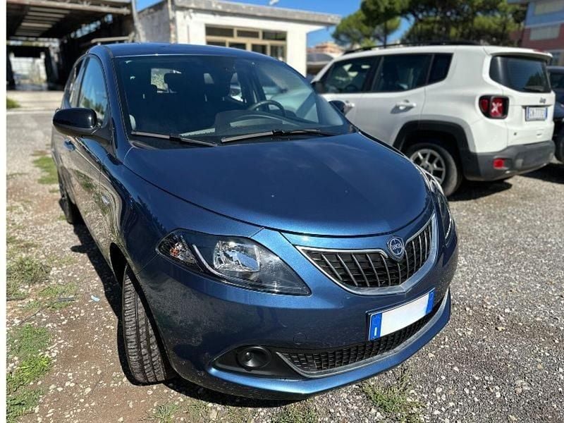 Occasion Lancia Ypsilon S 69 PK (50 kW) 2024 Blauw Hatchback