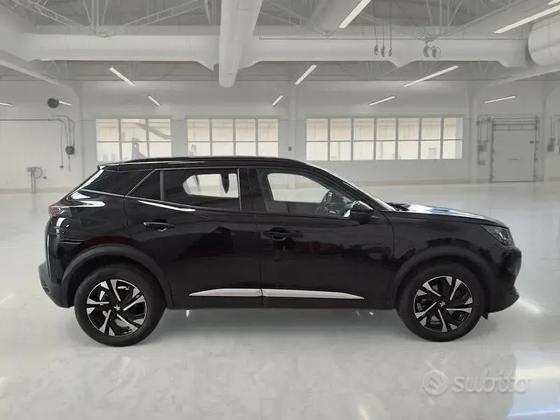 Usata Peugeot 2008 Allure 131 CV (96 kW) 2022 Nero SUV