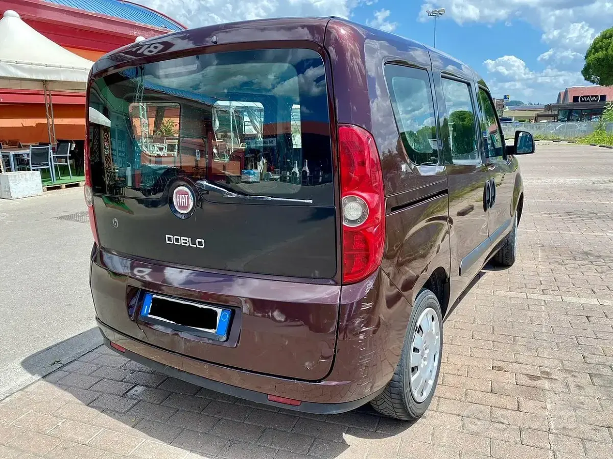 Usata Fiat Doblò 120 CV (88 kW) 2012 Monovolume