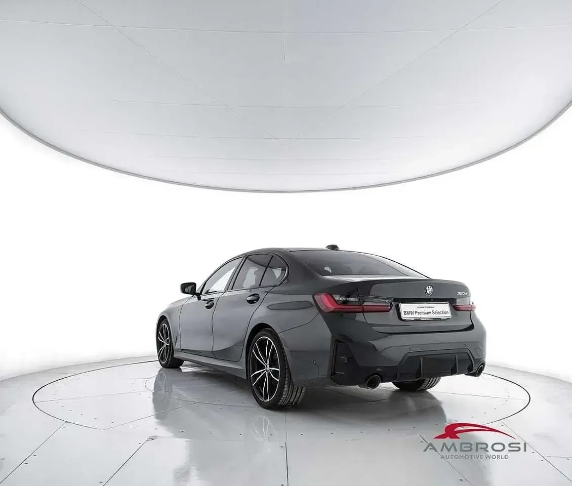 Usata BMW 320 Comfort Edition 190 CV (139 kW) 2024 Grigio Berlina