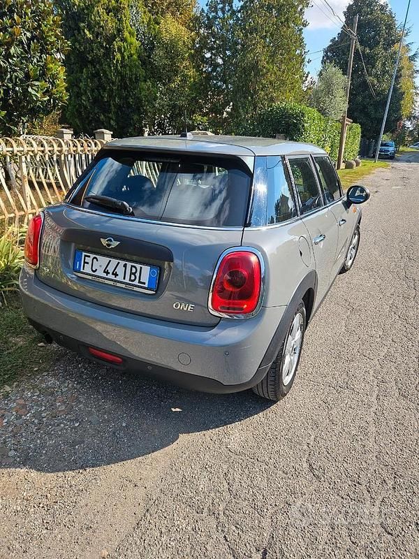 Usata Mini ONE Hype 102 CV (75 kW) 2015 Grigio Utilitaria