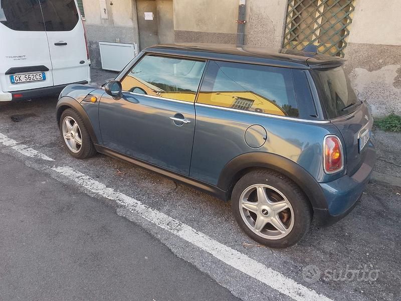 Usata Mini Cooper 120 CV (88 kW) 2009 Blu Utilitaria