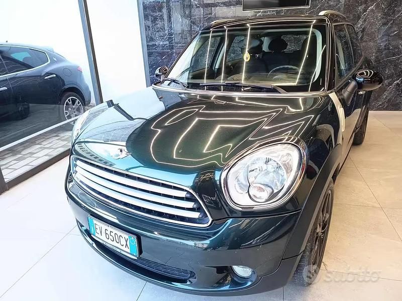 Second-hand Mini Cooper D Countryman 111 CP (81 kW) 2015 Negru SUV