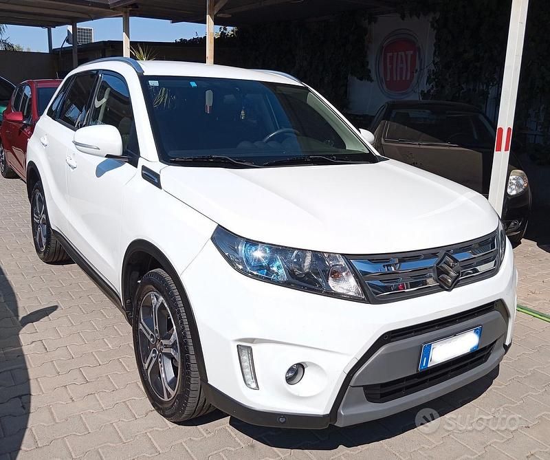 Usata Suzuki Vitara Cool 120 CV (88 kW) 2016 Bianco Berlina
