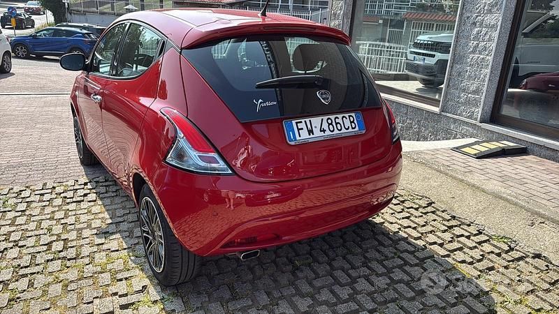 Usata Lancia Ypsilon 60 CV (44 kW) 2019 Rosso Utilitaria