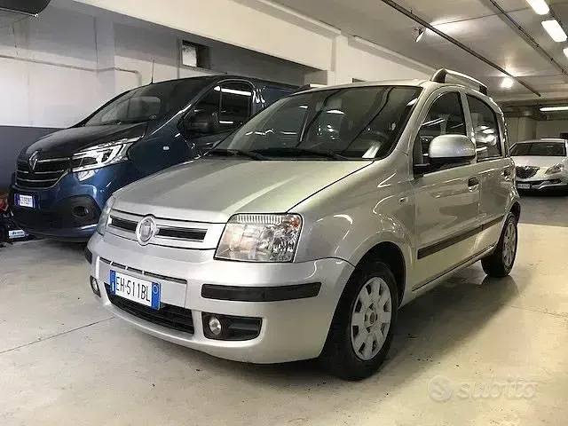 Usata Fiat Panda Dynamic 69 CV (50 kW) 2011 Grigio Utilitaria