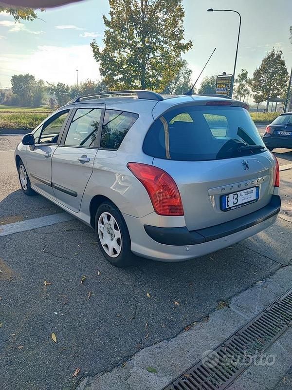 Begagnad Peugeot 308 Business-Line 112 HK (82 kW) 2011 Grå Kombi
