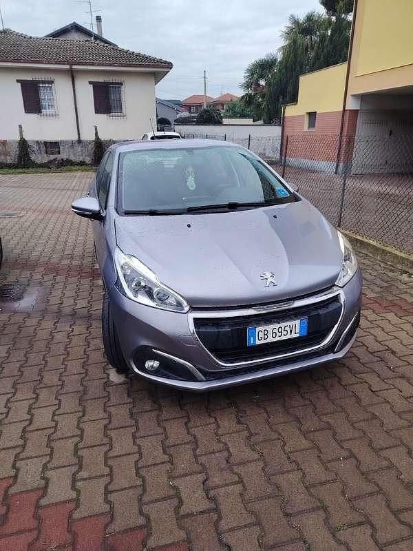 Usata 2020 Peugeot 208 Active Due volumi | 9500 € (Super prezzo) - Immagine 1/4