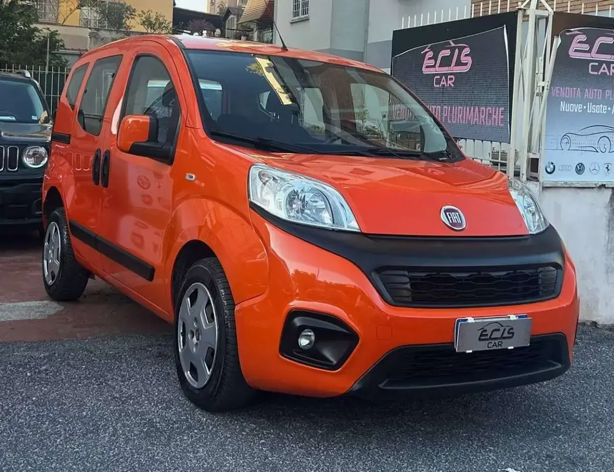 Usata Fiat Qubo Trekking 95 CV (69 kW) 2019 Arancione Monovolume