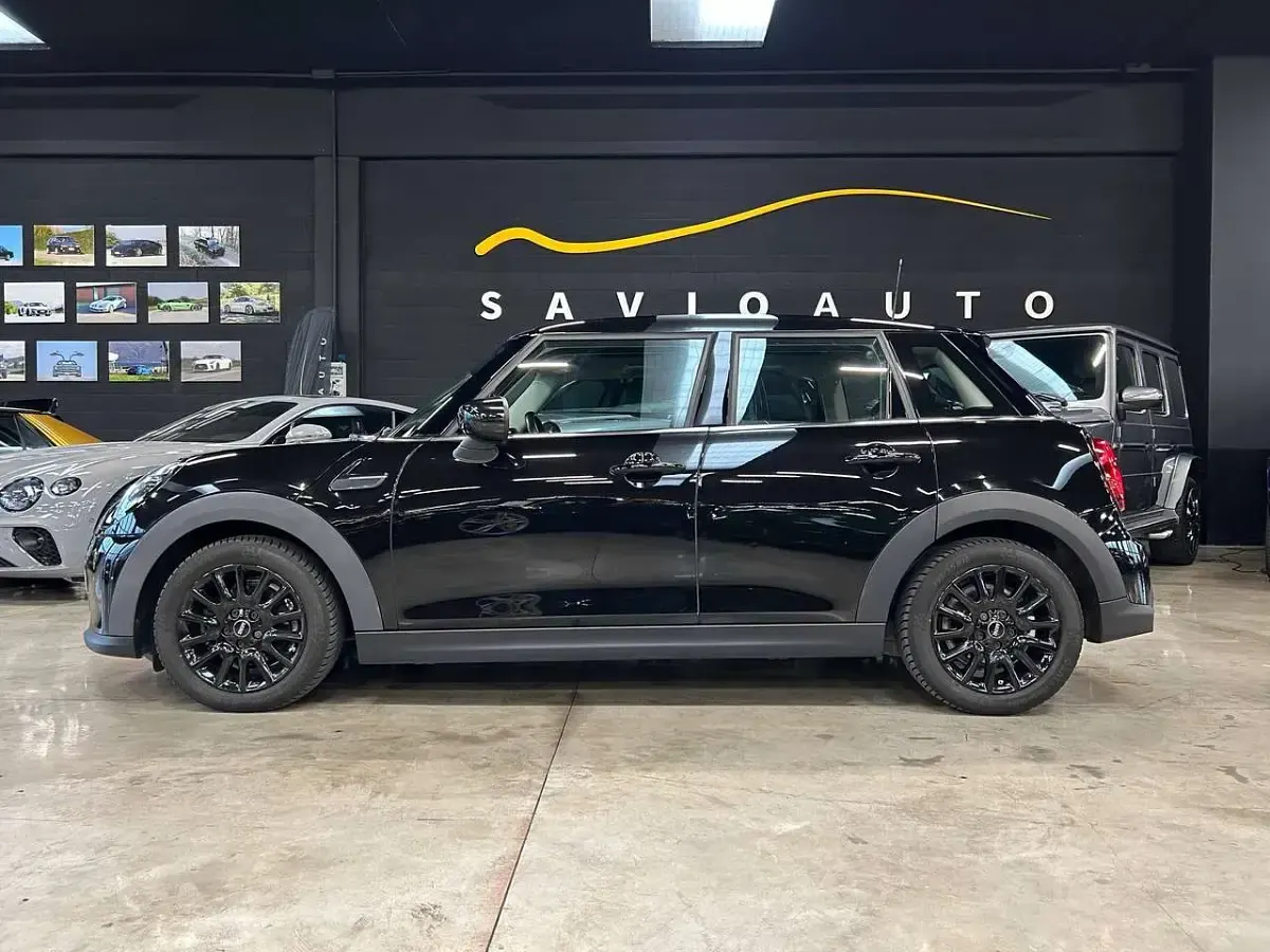 Usata Mini ONE 75 CV (55 kW) 2021 Nero Utilitaria