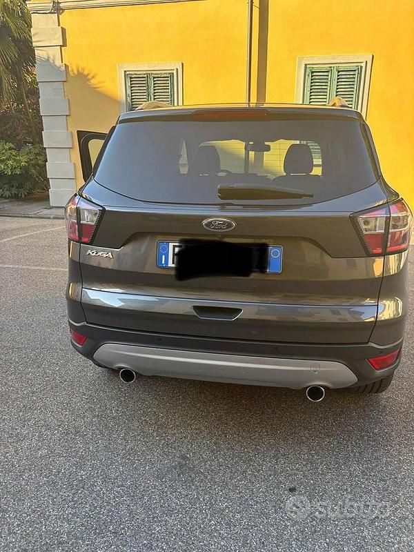 Occasion Ford Kuga 120 ch (88 kW) 2019 Gris SUV