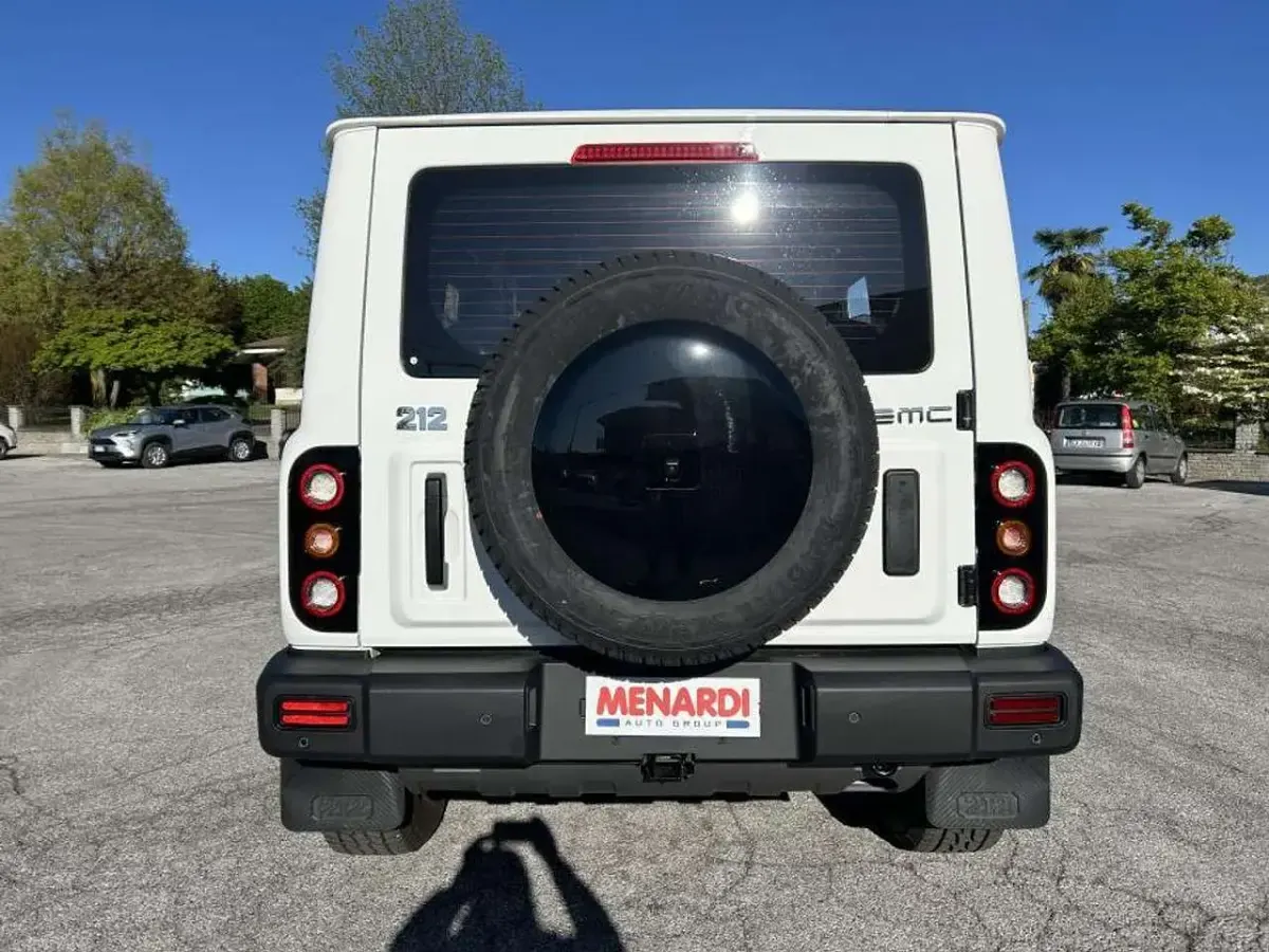 Nuova EMC 212 166 CV (122 kW) 2026 Bianco SUV