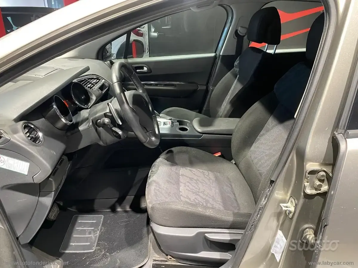 Usata Peugeot 3008 Premium 110 CV (80 kW) 2010 Grigio Station wagon