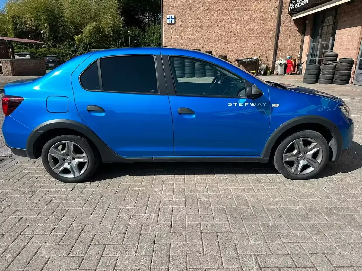 Usata Dacia Logan 95 CV (69 kW) 2020 Blu Berlina