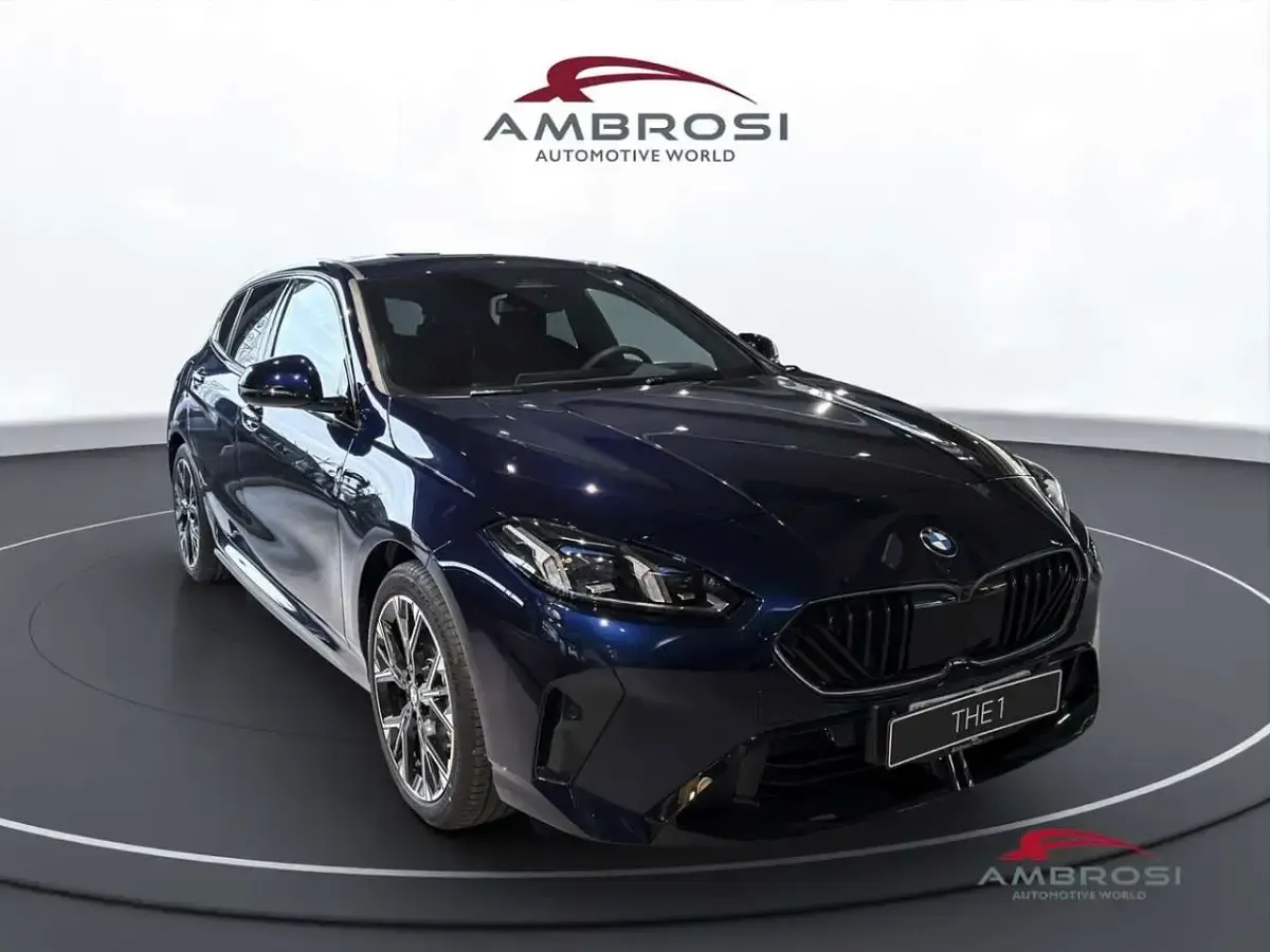 Nuova BMW 118 M Sport 150 CV (110 kW) 2025 Tanzanite blue metallizzato Utilitaria