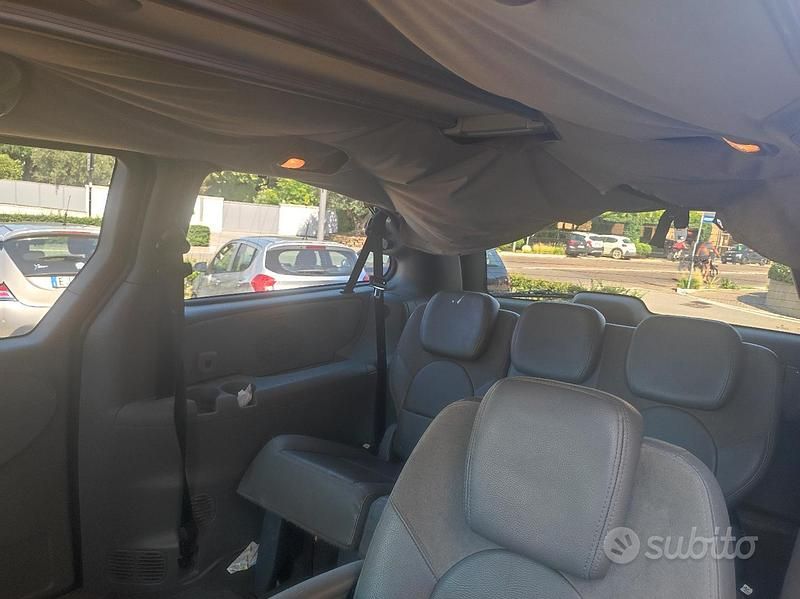 Usata Chrysler Grand Voyager 2006 Grigio Monovolume