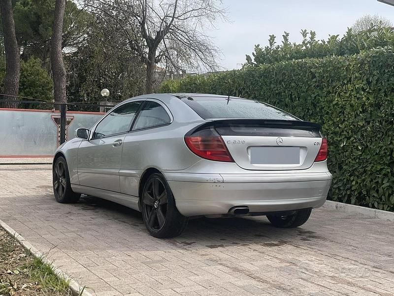 Usata Mercedes C220 2001 Grigio Coupé