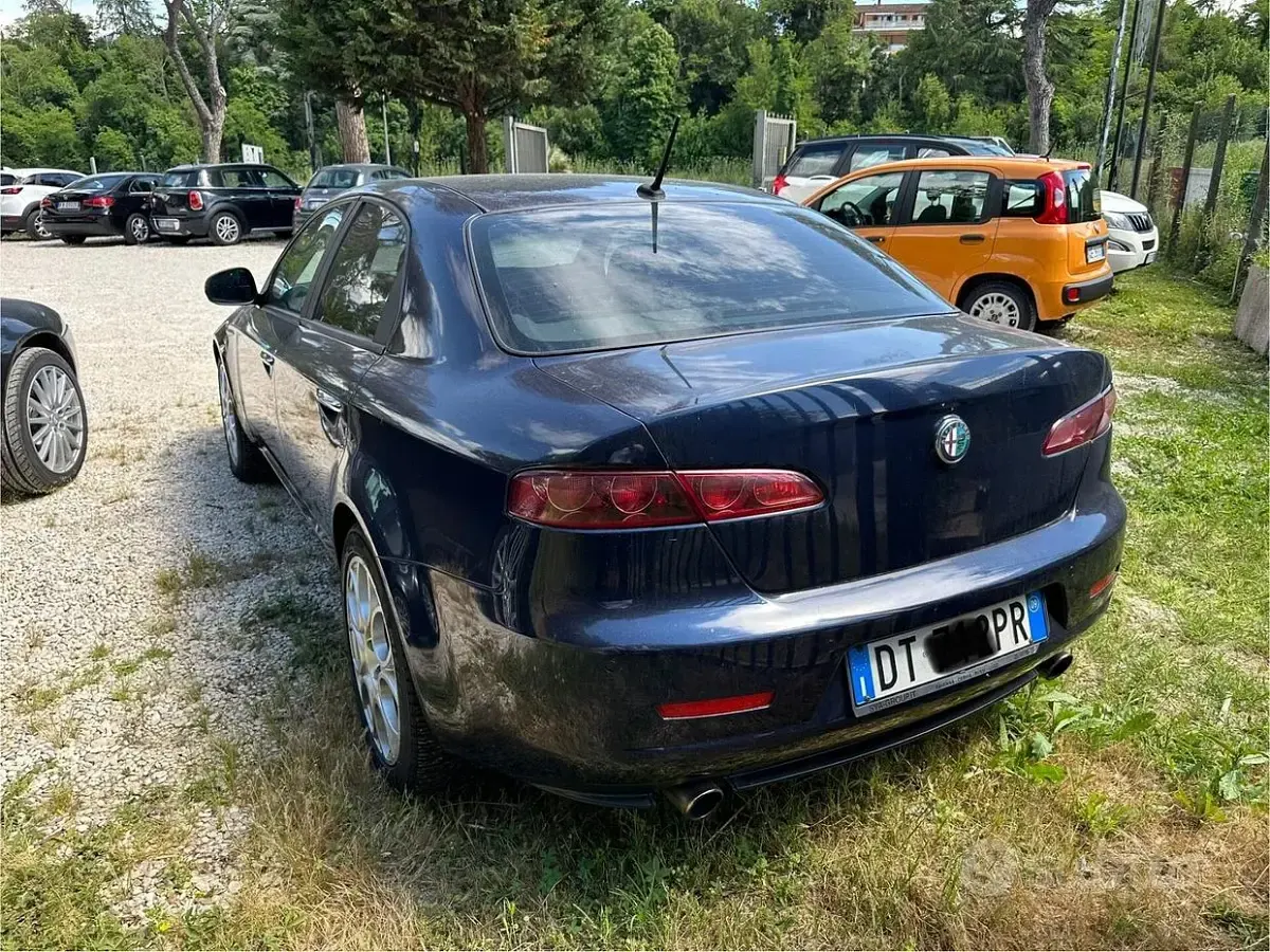 Käytetty Alfa Romeo 159 260 HP (191 kW) 2009 Sininen Sedan