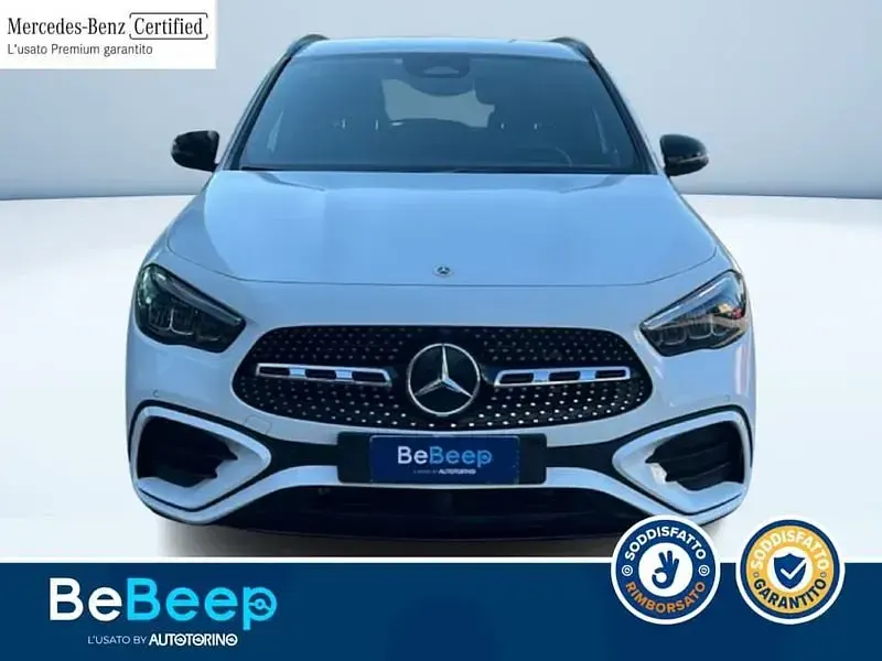 Usata Mercedes GLA200 Advanced Plus 150 CV (110 kW) 2023 Bianco pastello SUV