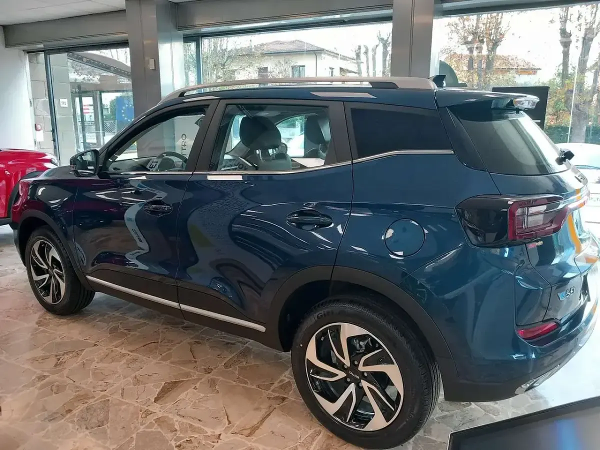 Nuova EMC SEI 113 CV (83 kW) 2026 Blu/azzurro SUV