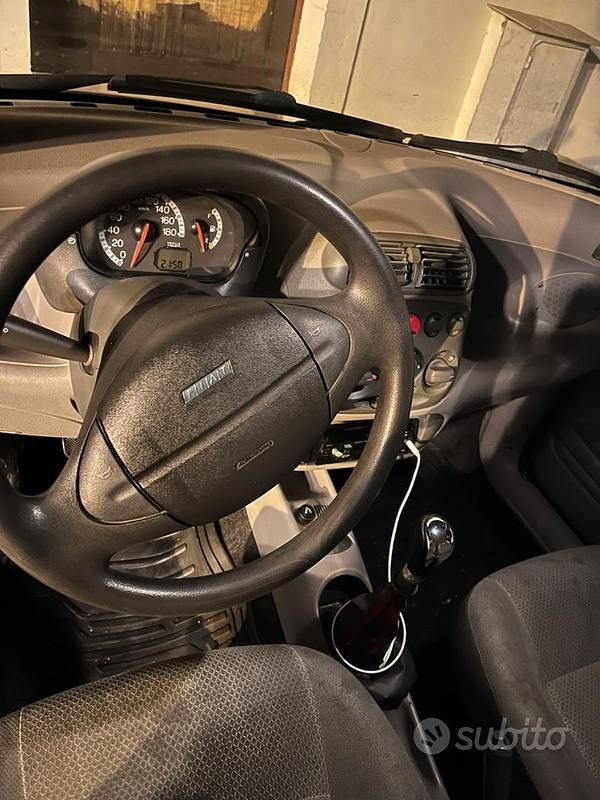 Usata Fiat 600 54 CV (39 kW) 2008 Grigio Utilitaria