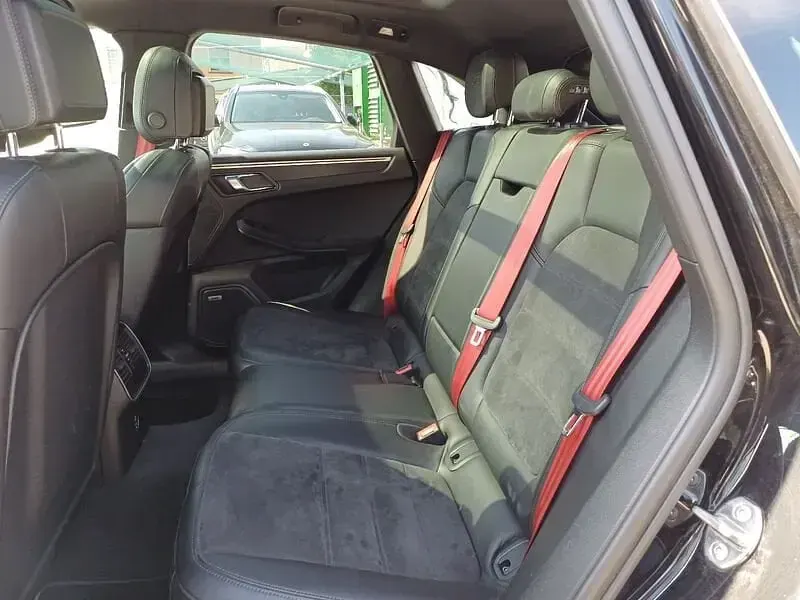 Usado Porsche Macan 381 CV (280 kW) 2021 Negro SUV