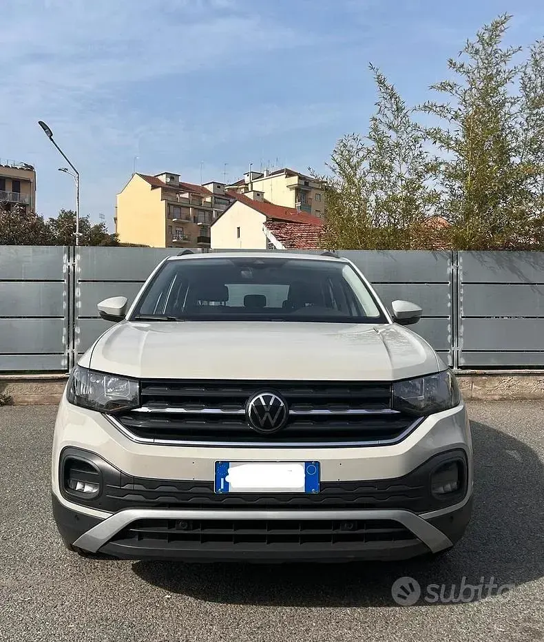 Usata VW T-Cross Style 110 CV (80 kW) 2023 Beige SUV