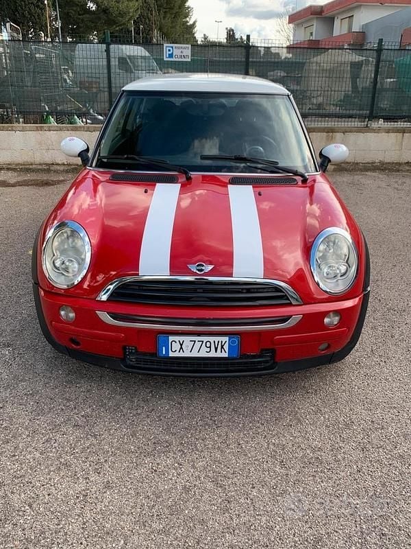 Usata 2005 Mini Cooper Utilitaria | 3000 € (Molto cara) - Immagine 1/4