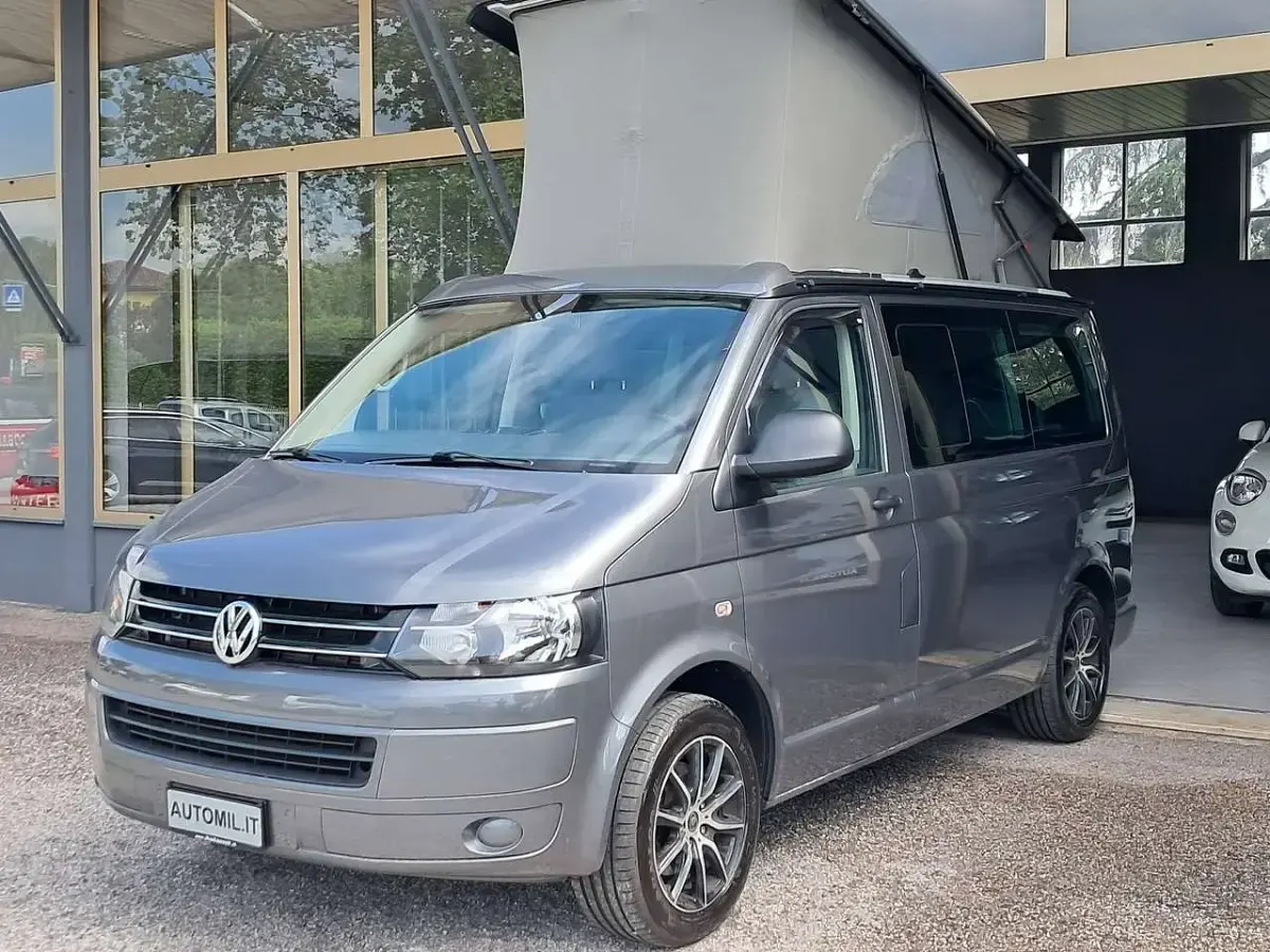 Usata VW California Beach 190 CV (139 kW) 2012 Grigio Furgone