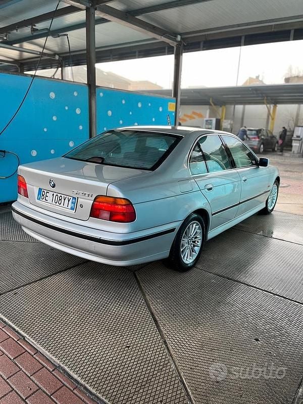 Usata BMW 520 150 CV (110 kW) 1999 Grigio Berlina