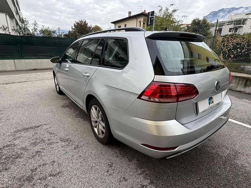 Begagnad VW Golf VII Business 150 HK (110 kW) 2020 Grå Kombi
