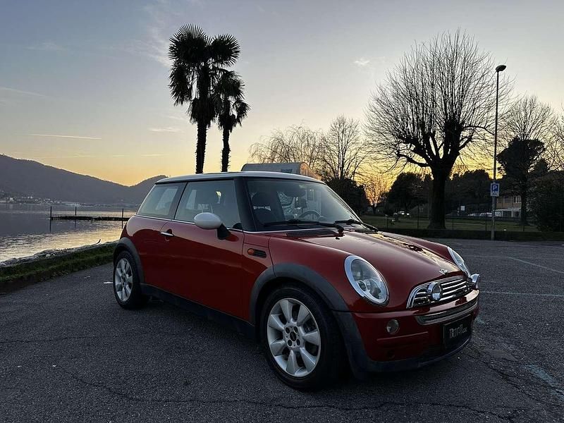 Usata Mini Cooper 116 CV (85 kW) 2002 Rosso Utilitaria