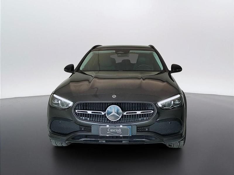 Usata Mercedes 220 Advanced 197 CV (144 kW) 2024 Grigio Station wagon