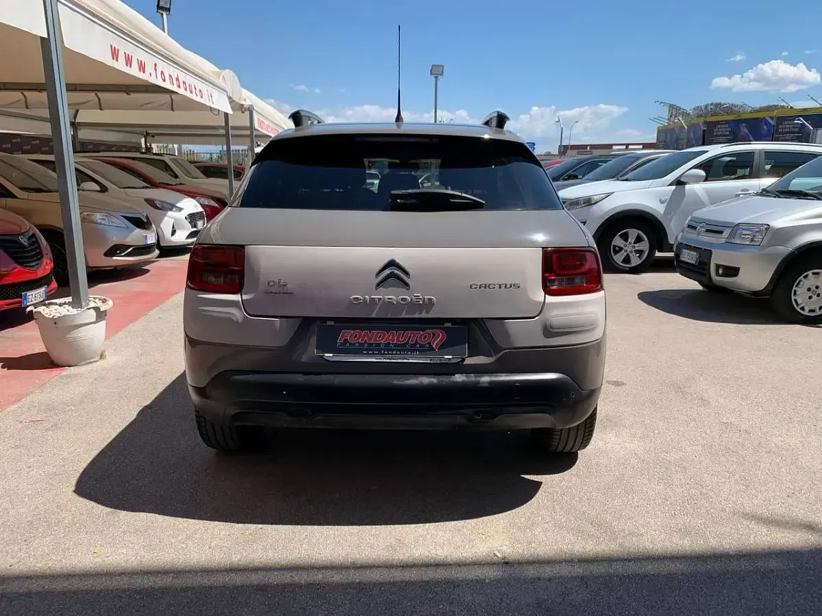 Usata Citroën C4 Shine 99 CV (72 kW) 2016 Marrone SUV