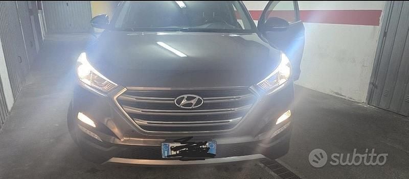 Usata Hyundai Tucson Xpossible 116 CV (85 kW) 2016 Grigio SUV