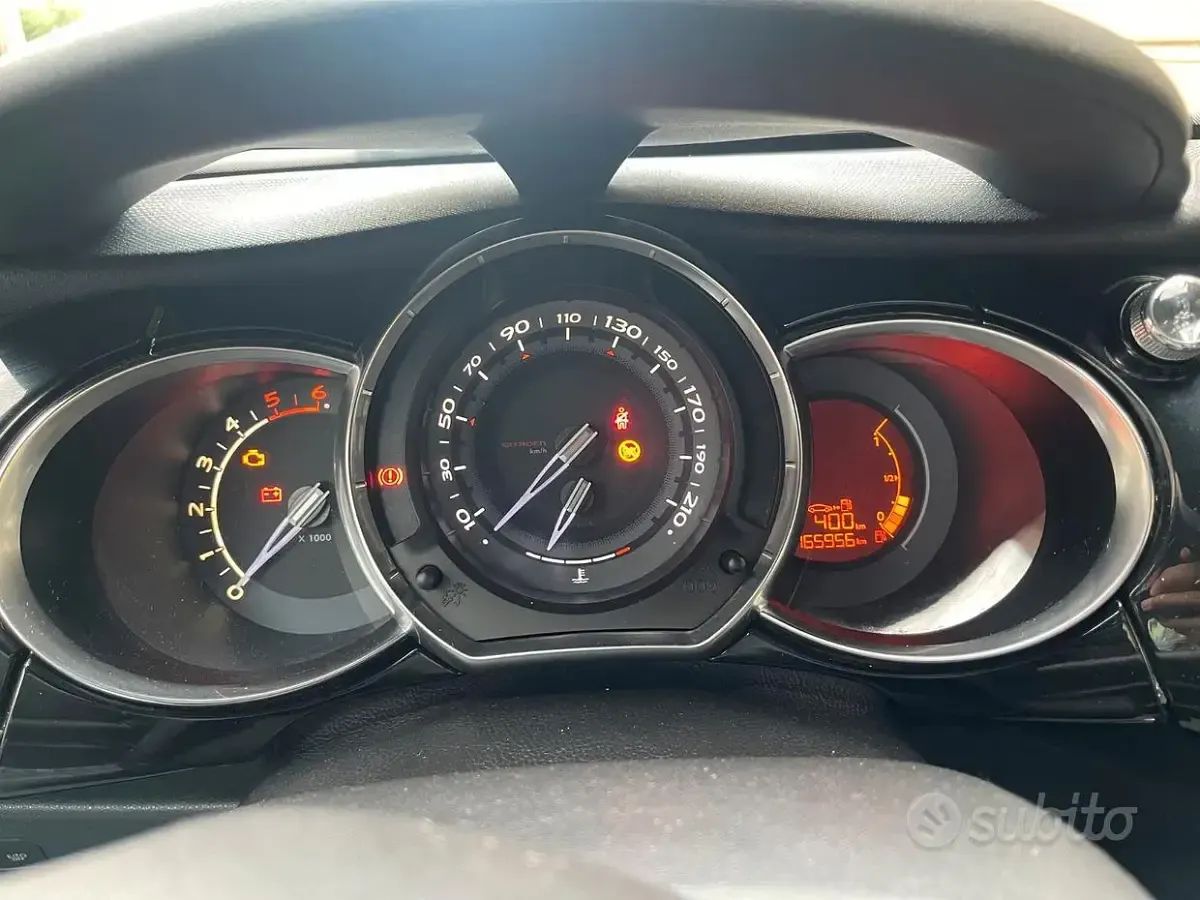 Usata DS Automobiles DS3 92 CV (67 kW) 2011