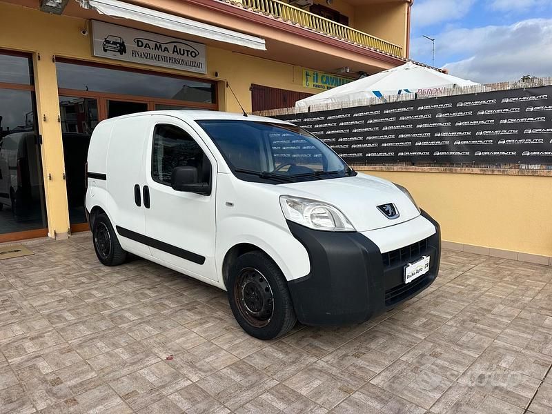 Usata Peugeot Bipper 75 CV (55 kW) 2014 Bianco Monovolume