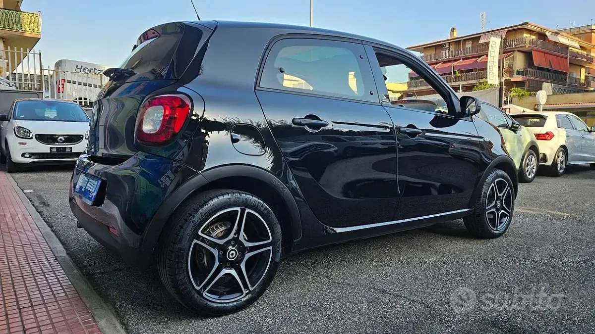 Usata Smart ForFour Passion 90 CV (66 kW) 2019 Nero Utilitaria