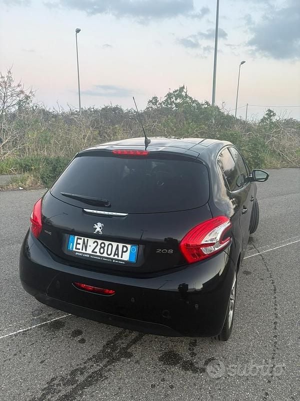 Usata Peugeot 208 2012 Utilitaria