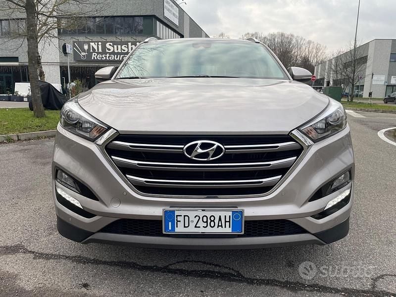 Second-hand Hyundai Tucson 116 CP (85 kW) 2016 Gri SUV