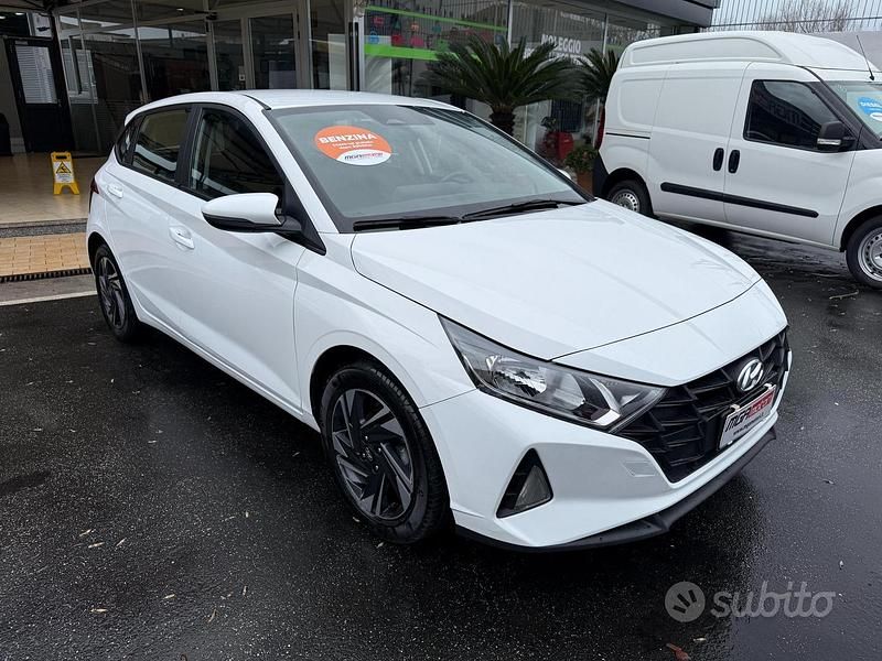 Usata Hyundai i20 84 CV (61 kW) 2023 Bianco Utilitaria